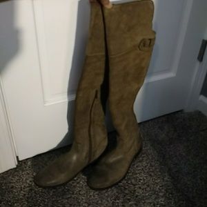 FRYE-SHIRLEY-8.5B-GRAY LEATHER BOOTS